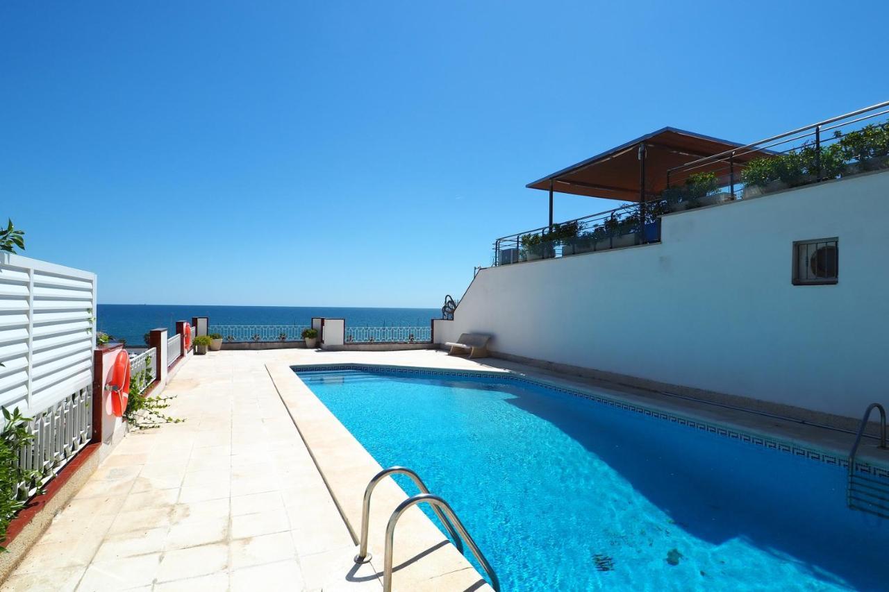 The Moonlight Sea View By Hello Homes
